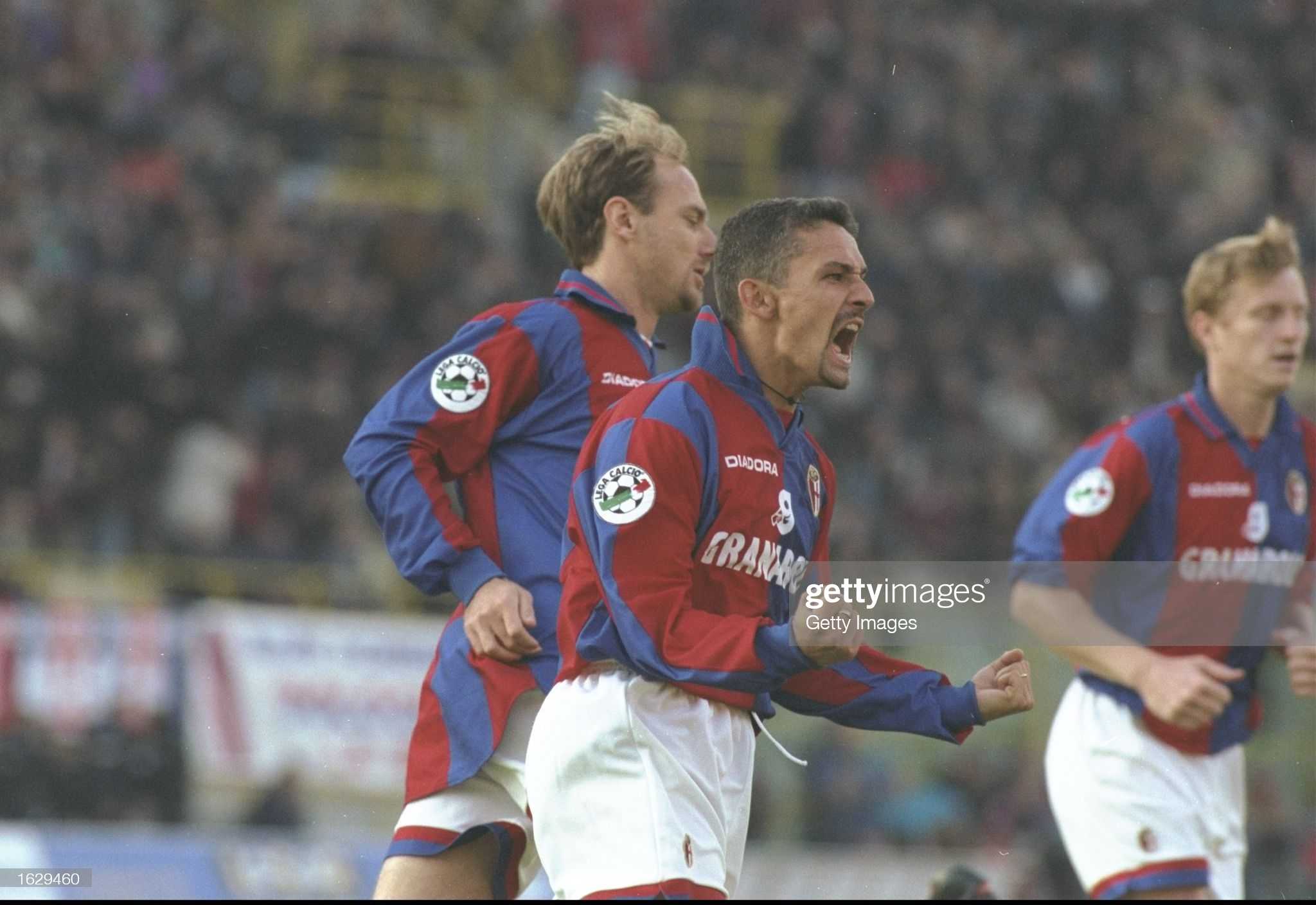 bfc_bologna_1997_baggio_bologna_napoli_5-1_gettyimages-1629460-2048x2048